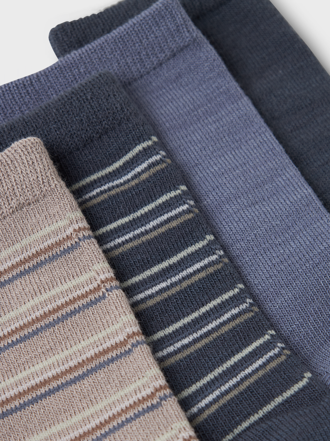 model_shot-front_full